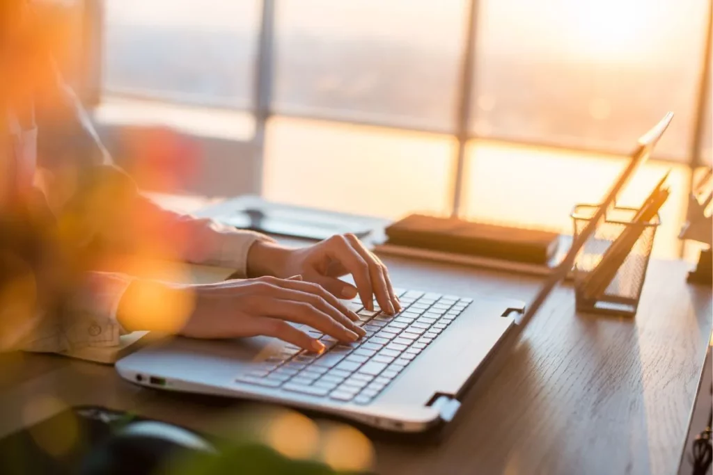 Aprenda como ganhar dinheiro na Internet para iniciantes
