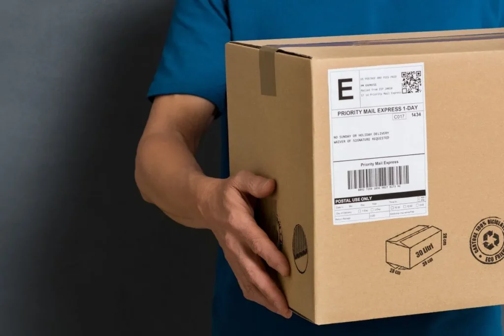 Aprenda como enviar sua encomenda por correio