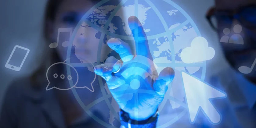 business-people-using-internet