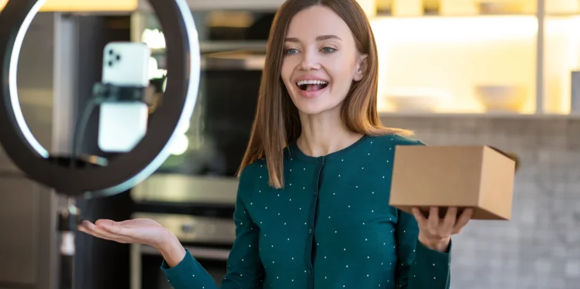 Live commerce